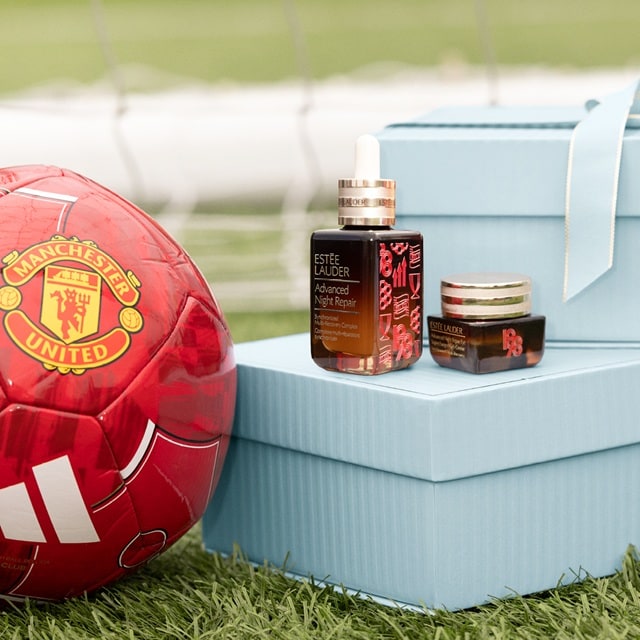 Estée Lauder X Manchester United