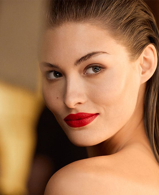 Grace Elizabeth looks over her shoulder
