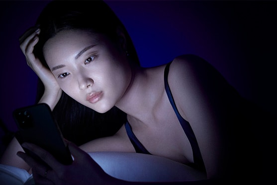 Women Scrolls on her Mobile