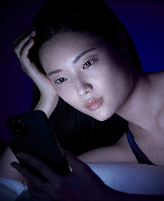 Women Scrolls on her Mobile