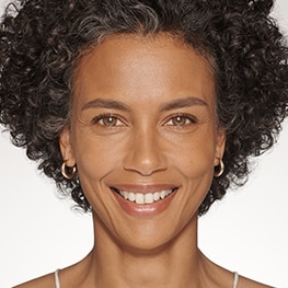 photos of models wearing estee lauder face makeup pairings from foundation wardrobe