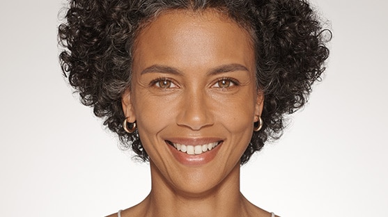 photos of models wearing estee lauder face makeup pairings from foundation wardrobe