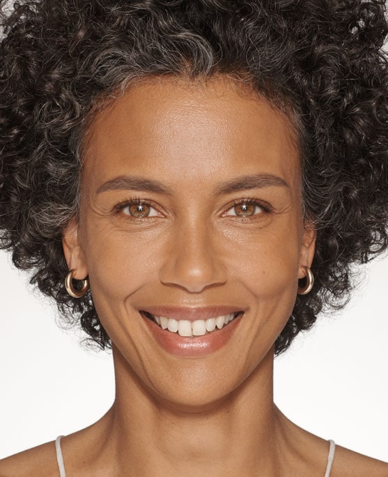 photos of models wearing estee lauder face makeup pairings from foundation wardrobe