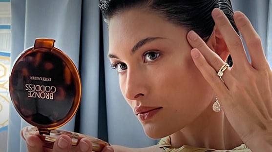 Grace Elizabeth stuns at Cannes 2022Estee Lauder brand ambassadors makeup looks on the Met Gala 2022 red carpet