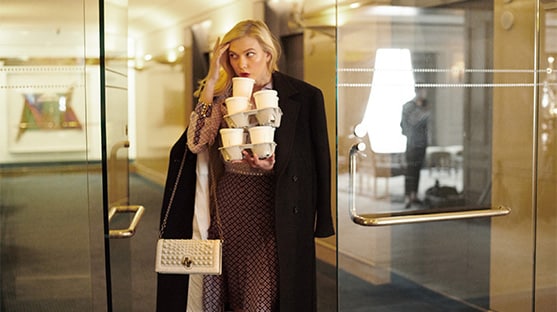 Karlie Kloss does the coffee run